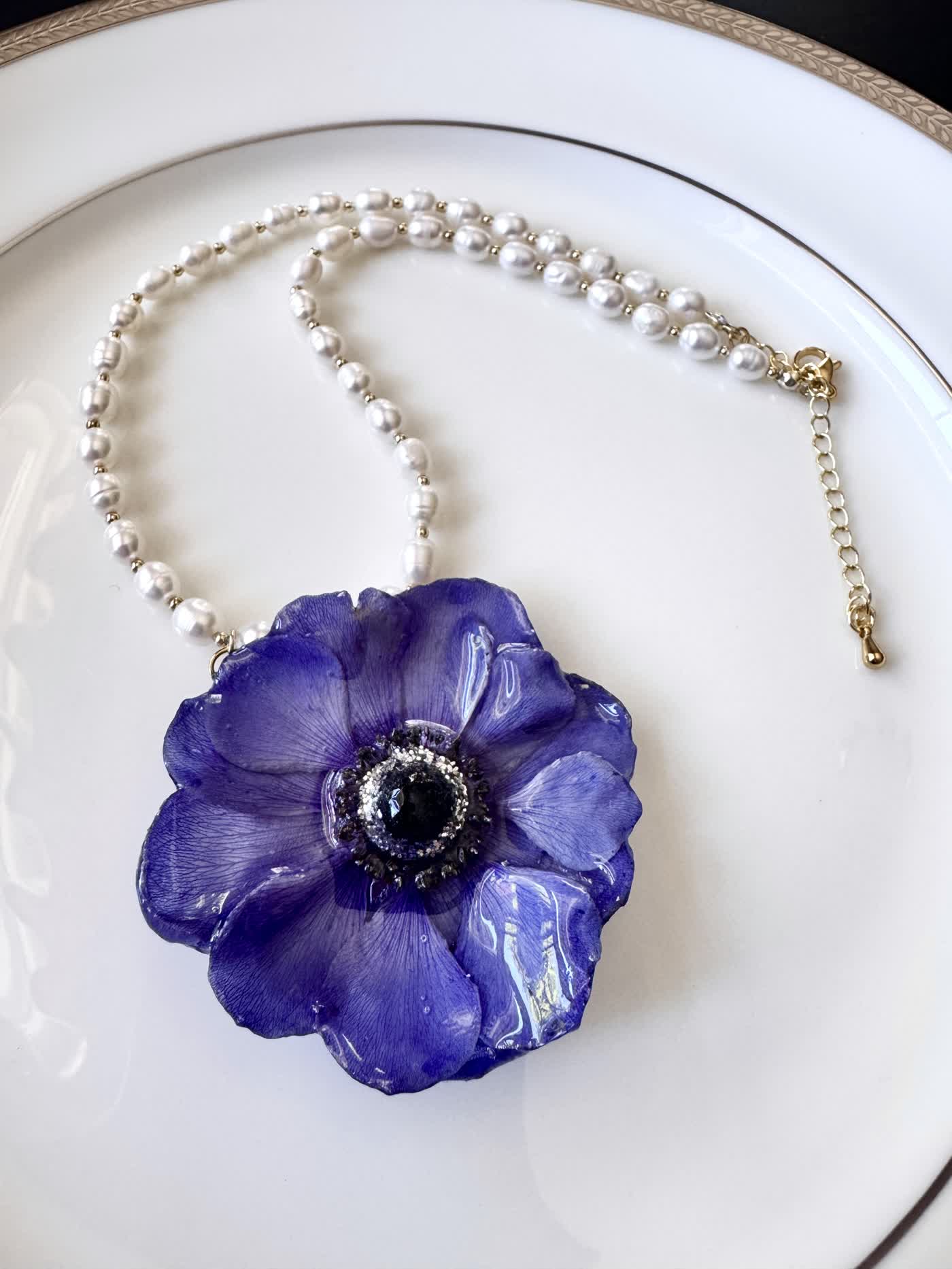 Blue-Purple Anemone Pearl Necklace