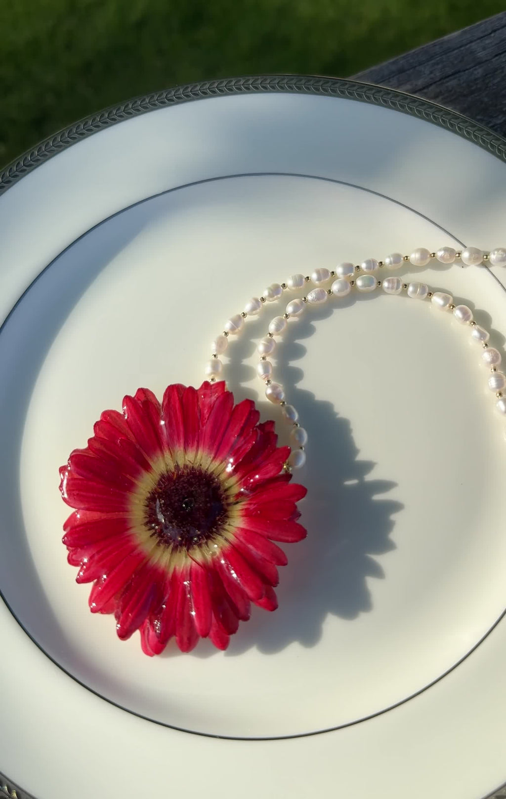 Gerbera Daisy Pearl Necklace
