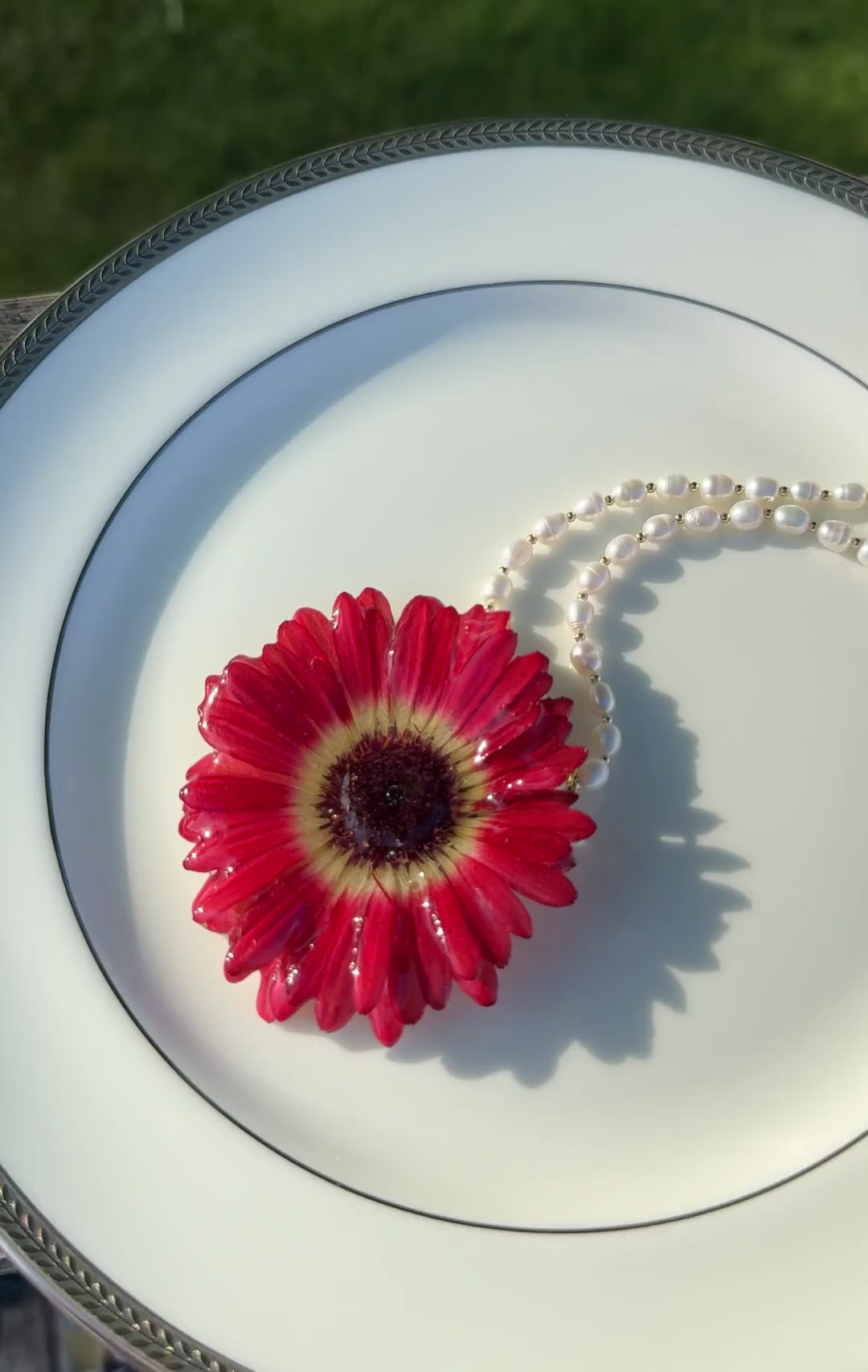 Gerbera Daisy Pearl Necklace
